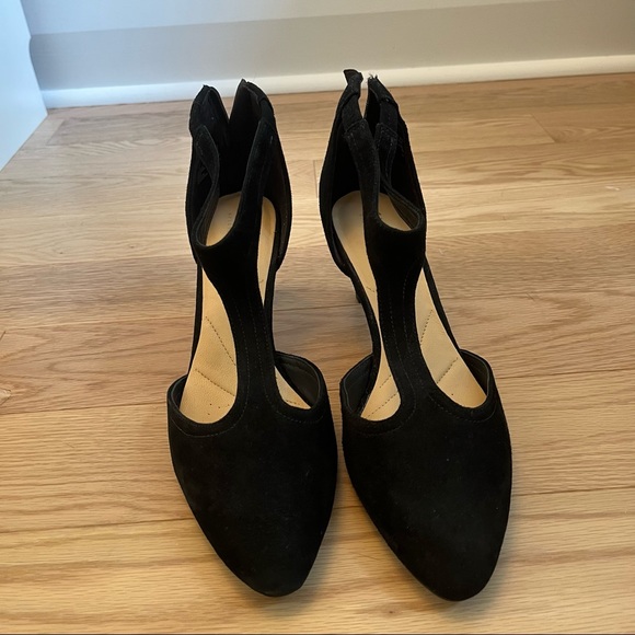 Clarks Black Suede Pumps - Size 7 - Picture 2 of 5